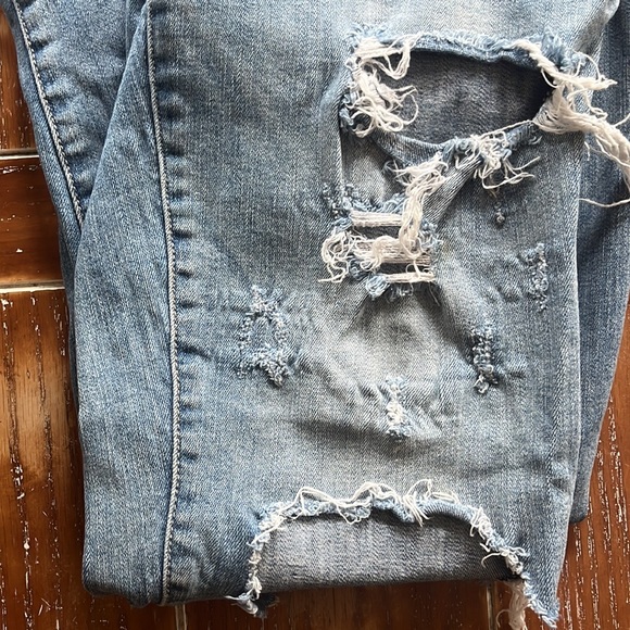 Stretchy Women’s Jeans - Picture 3 of 6